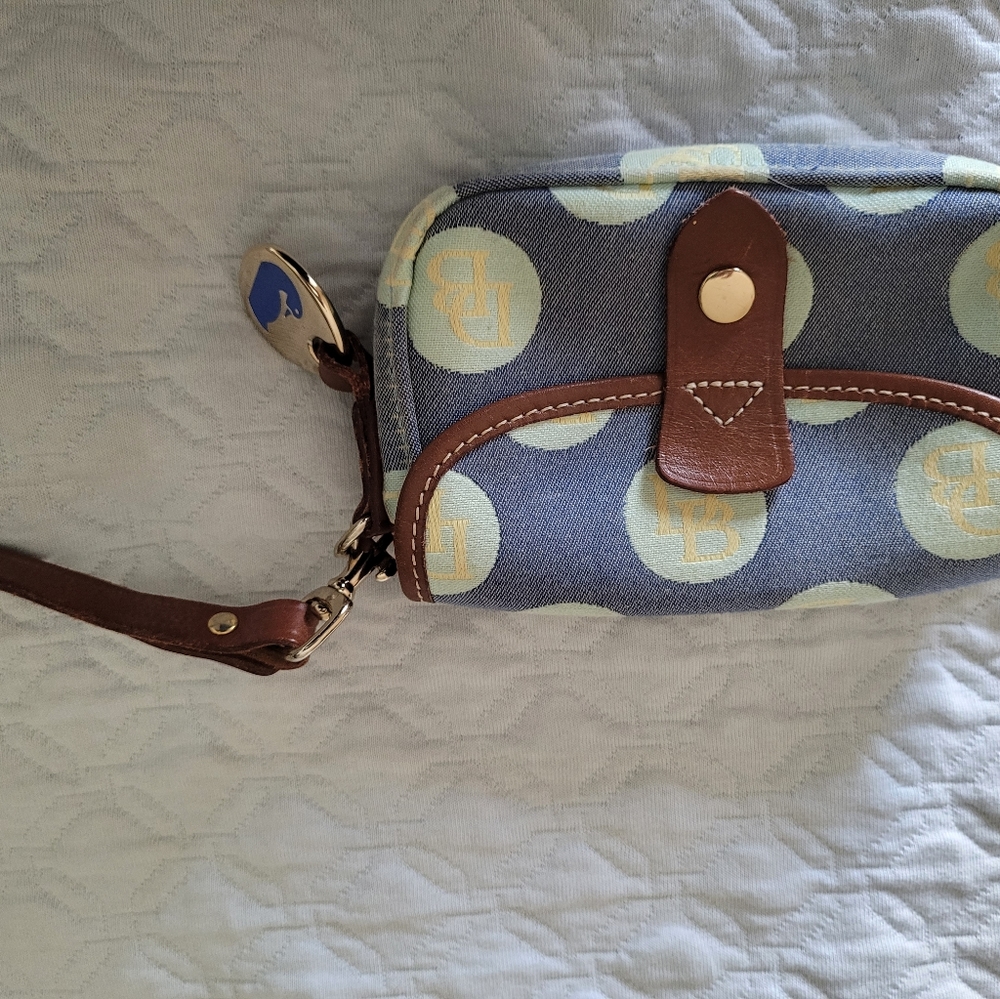 Dooney and Bourke wristlet